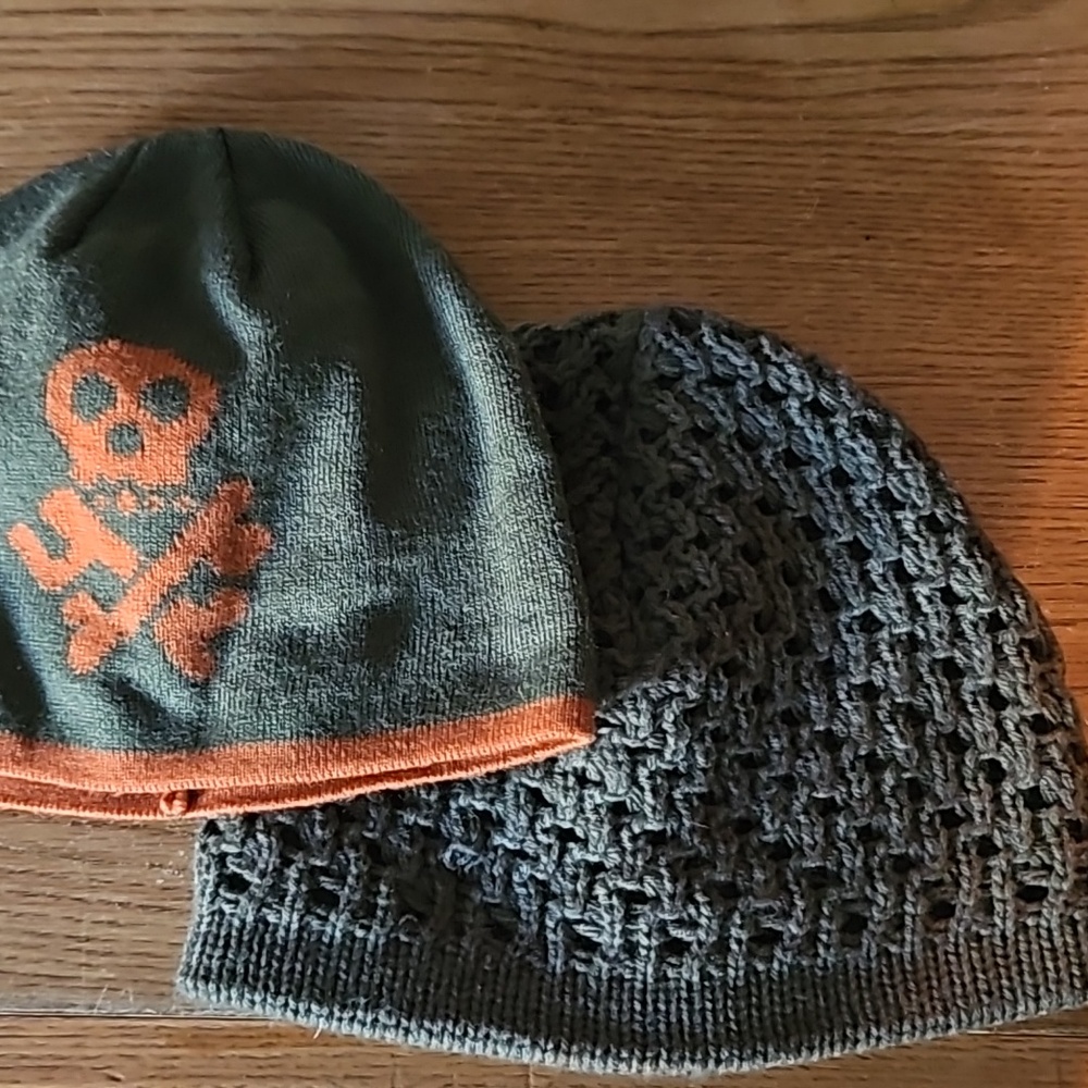Beanies 1 knit crochet style other skull & bones rust and olive green